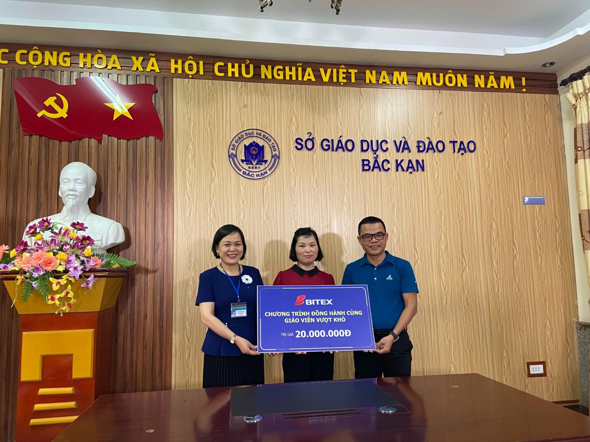 Tiếp tục hành trình đồng hành cùng giáo viên vượt khó tại Bắc Kạn