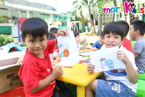 dung-cu-hoc-ta p-smartkids-22 .jpg