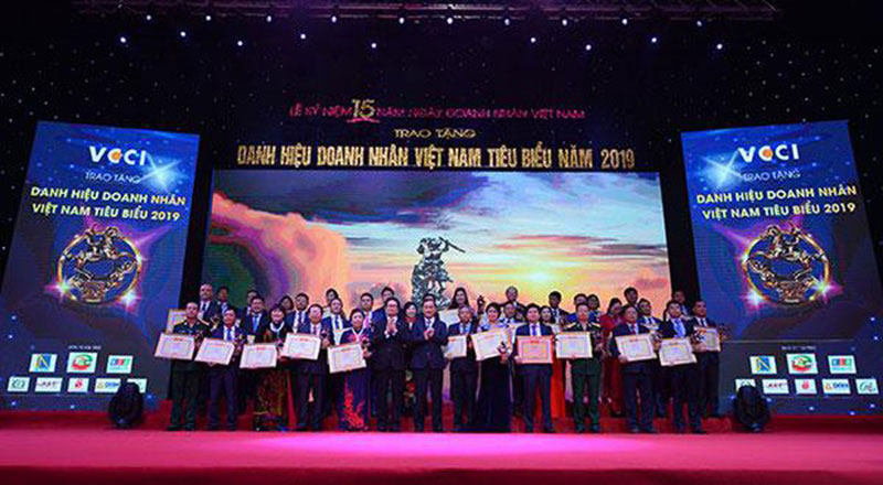 ong-nguyen-xua n-dung-chu-tic h-hdqt-bitex-n han-danh-hieu- doanh-nhan-vie t-nam-tieu-bie u-2.jpg