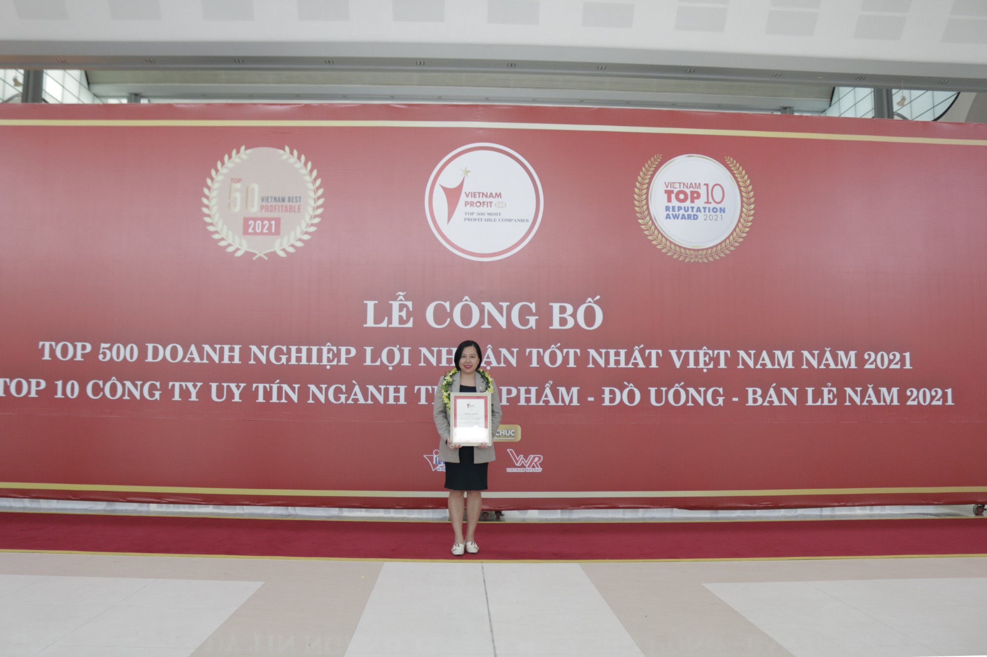 bitex-vuot-kho -lot-top-500-d oanh-nghiep-lo i-nhuan-tot-nh at-viet-nam-2. jpg
