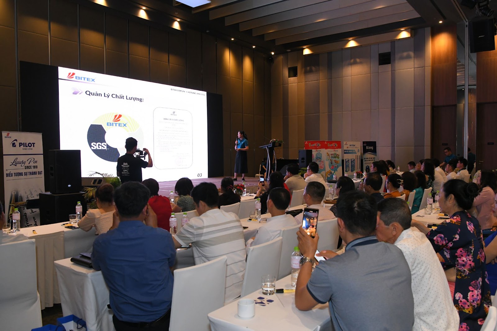 nha-phan-phoi- dai-ly-mien-ba c-du-hoi-nghi- khach-hang-202 1-cua-bitex-ta i-phu-quoc-10. JPG