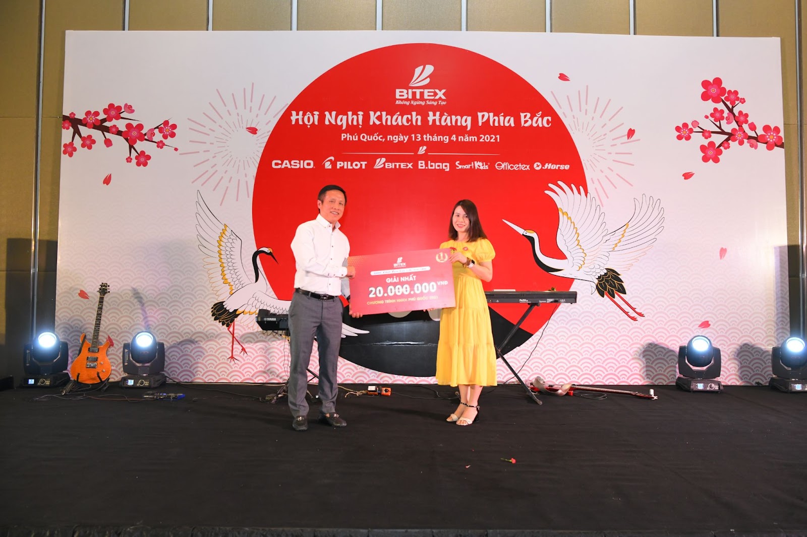 nha-phan-phoi- dai-ly-mien-ba c-du-hoi-nghi- khach-hang-202 1-cua-bitex-ta i-phu-quoc-14. JPG