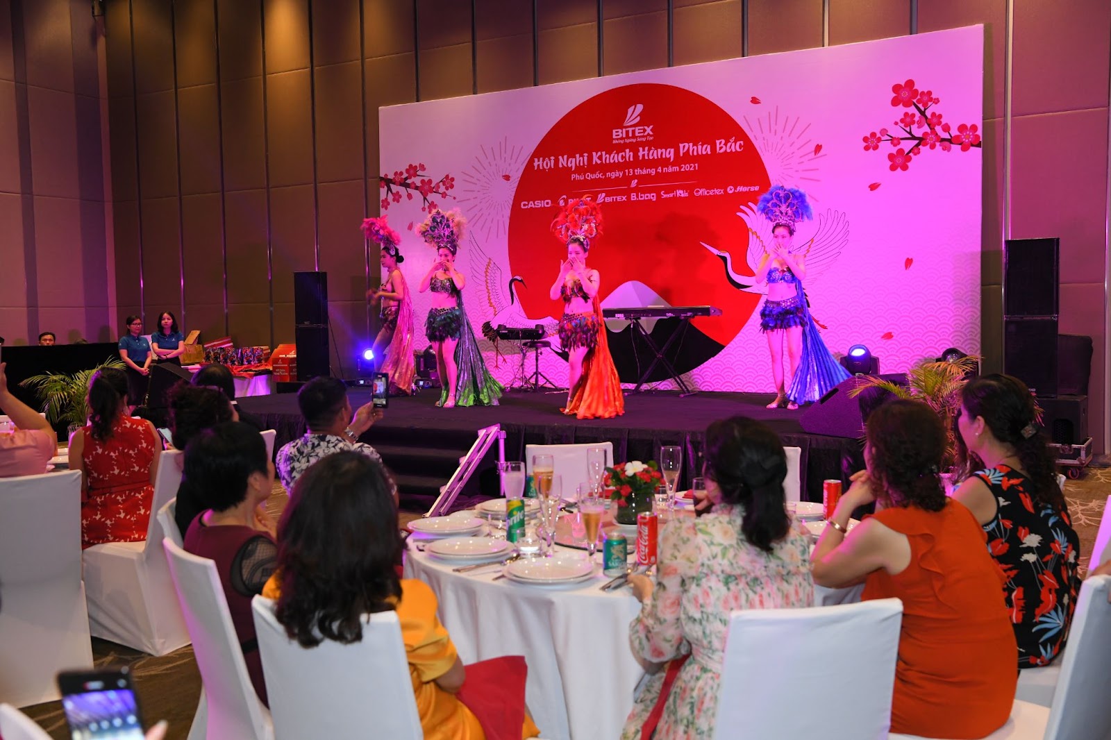 nha-phan-phoi- dai-ly-mien-ba c-du-hoi-nghi- khach-hang-202 1-cua-bitex-ta i-phu-quoc-16. JPG