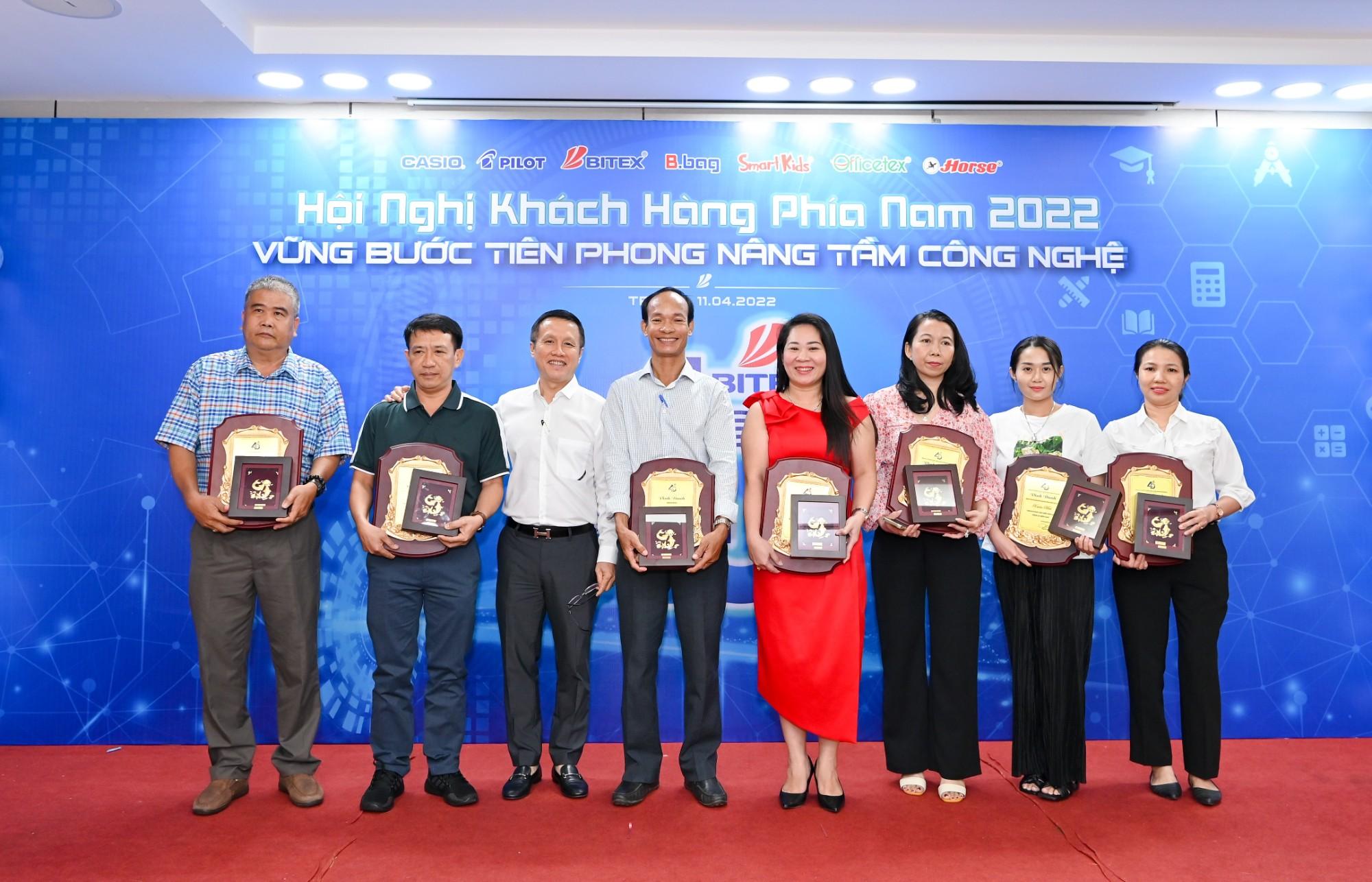 an-tuong-hoi-n ghi-khach-hang -phia-nam-2022 -cua-bitex-6.j peg