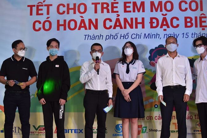 bitex-dong-han h-cung-bao-tuo i-tre-to-chuc- tat-nien-cho-t re-mo-coi-covi d-19-1.jpg