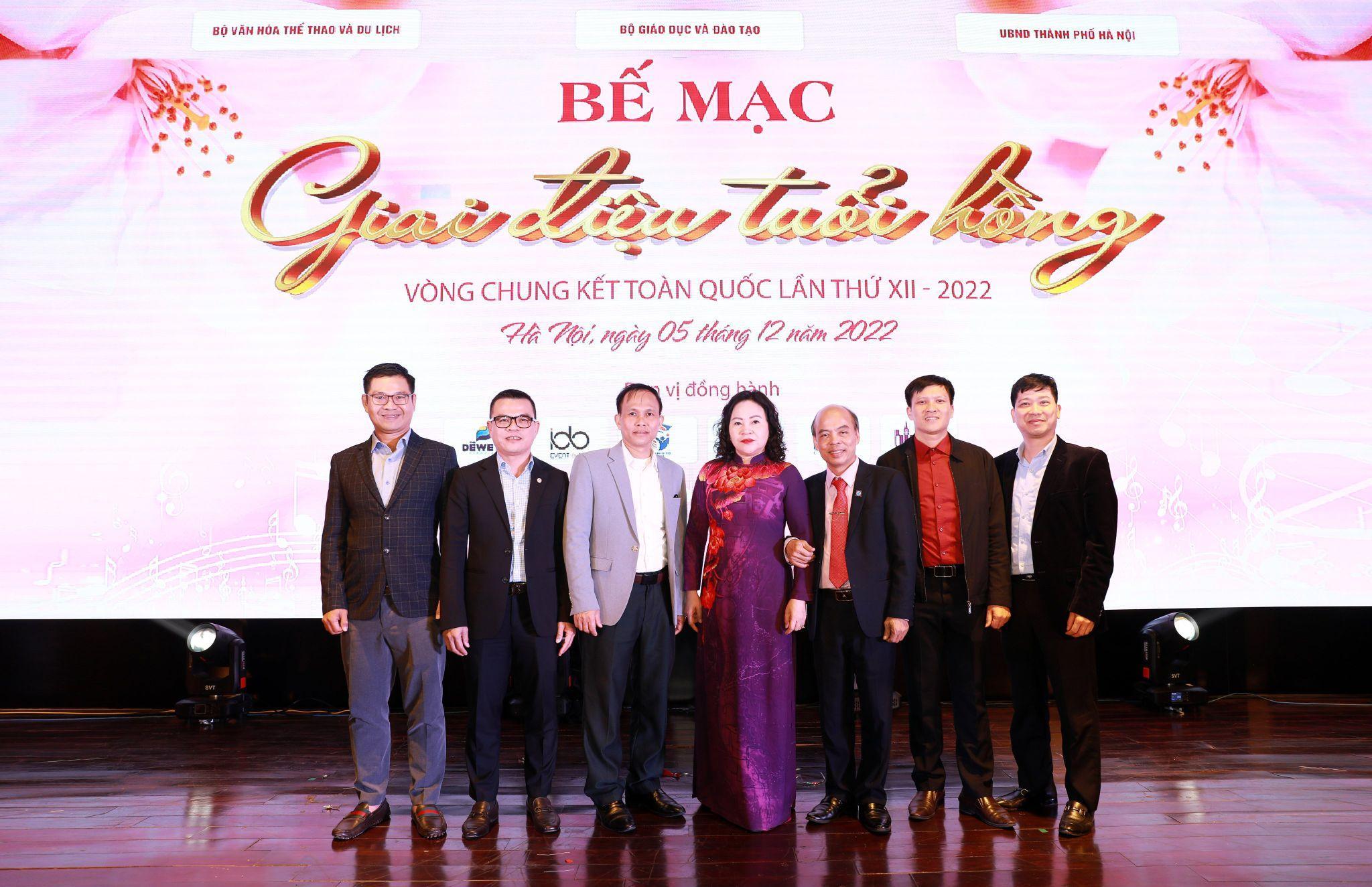 bitex-dong-han h-cung-hoi-thi -giai-dieu-tuo i-hong-lan-thu -xii-5.jpg