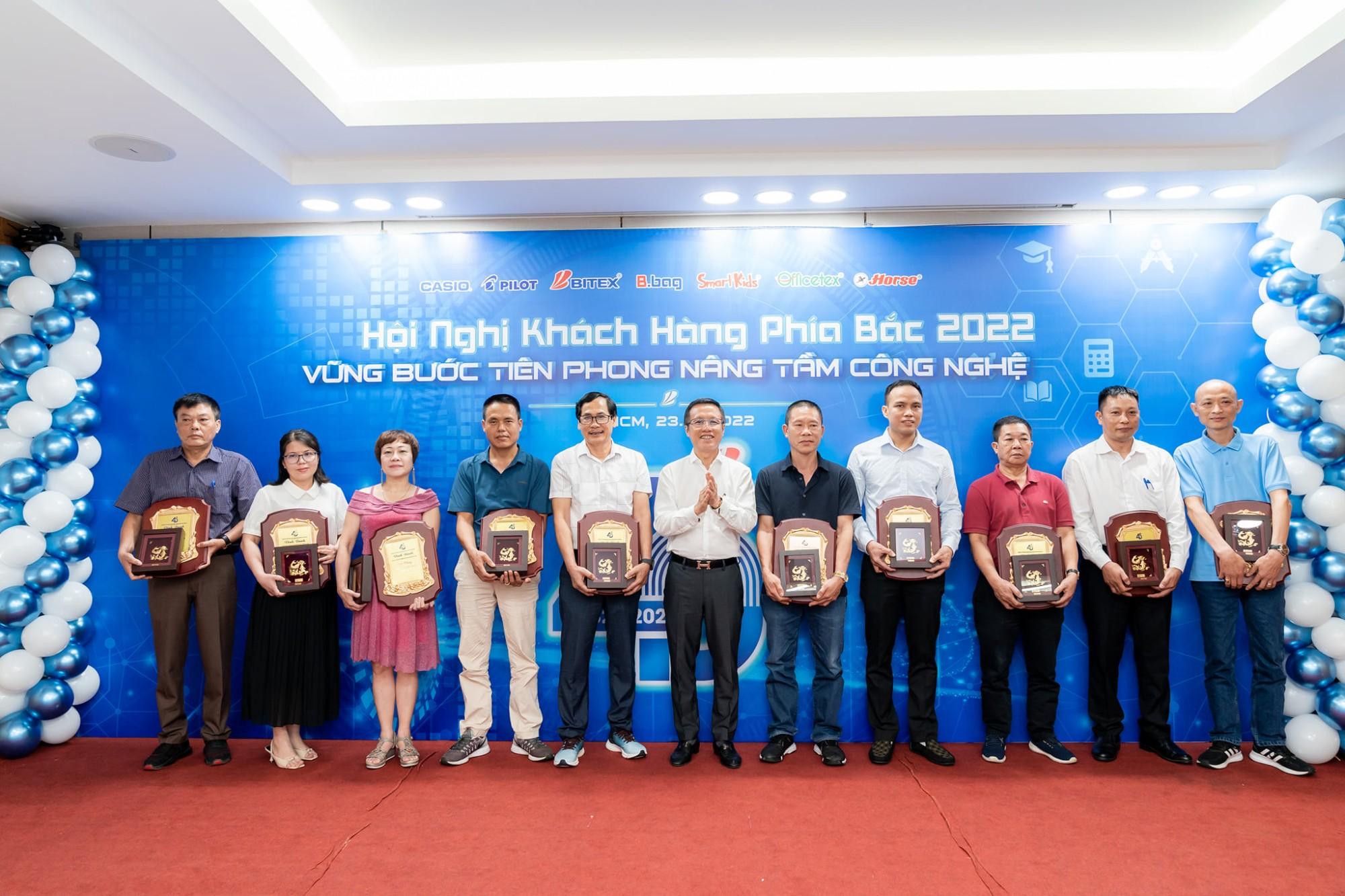 khep-lai-hoi-n ghi-khach-hang -phia-bac-2022 -2.jpeg