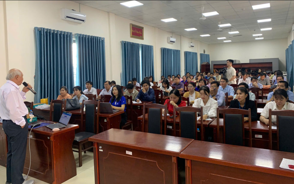 cuoc-thi-hoc-s inh-gioi-toan- tren-may-tinh- cam-tay-tinh-l ong-an-2024-20 25-3.jpg